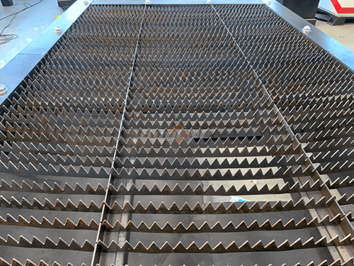 Sawtooth shape table